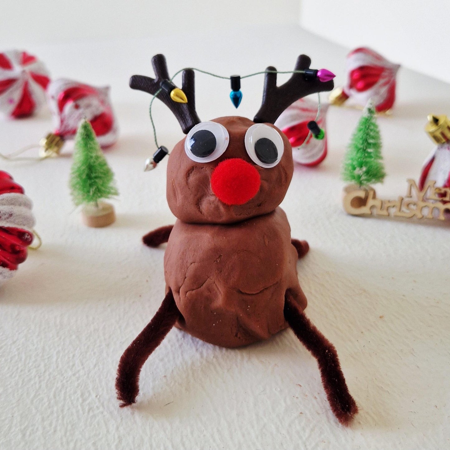 Build a Reindeer Sensory Magic Jar